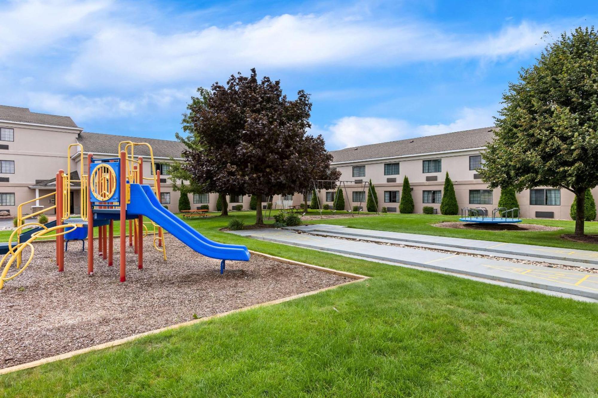 Comfort Inn Ludington Near Us-10 Luaran gambar