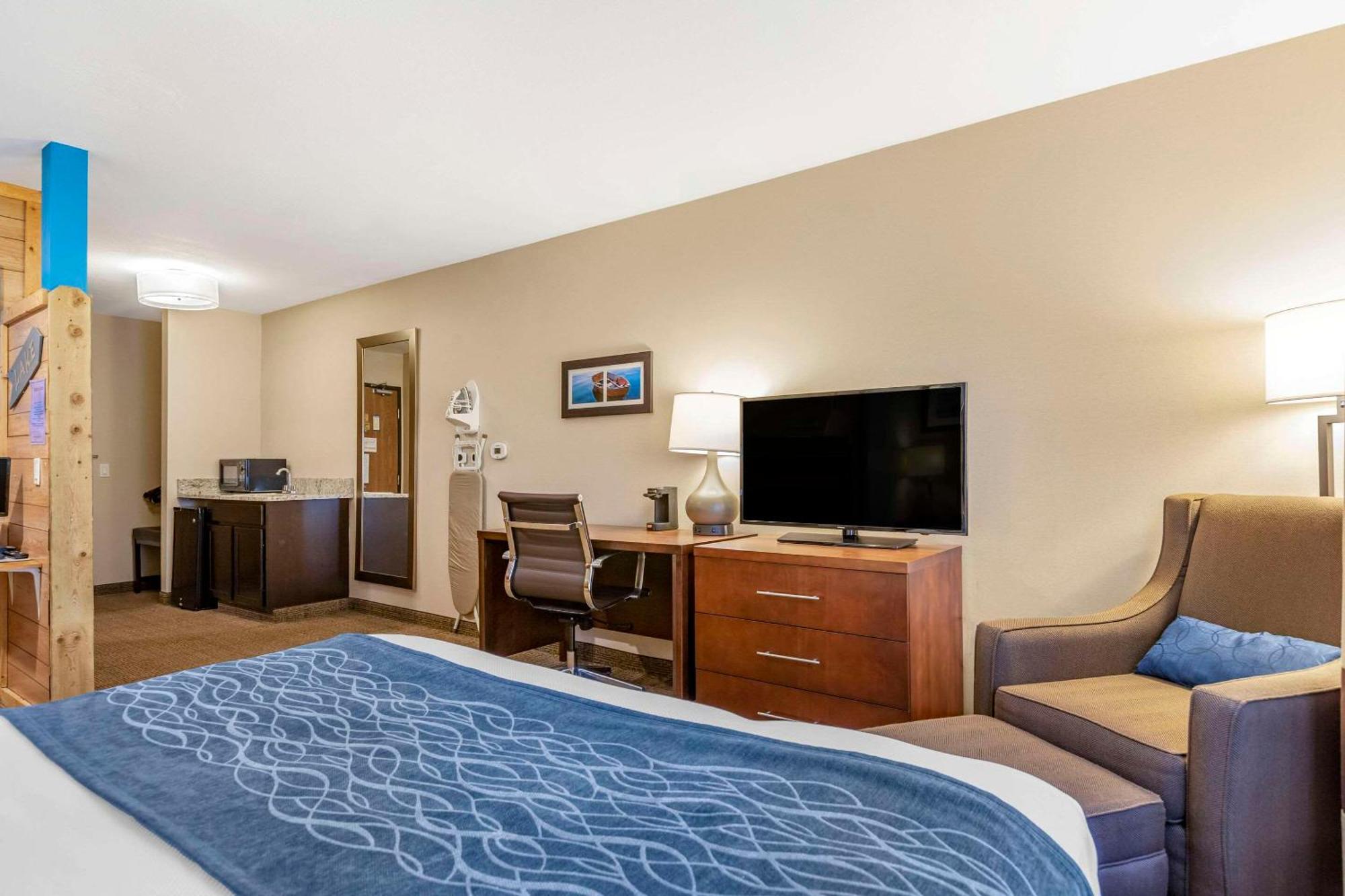 Comfort Inn Ludington Near Us-10 Luaran gambar