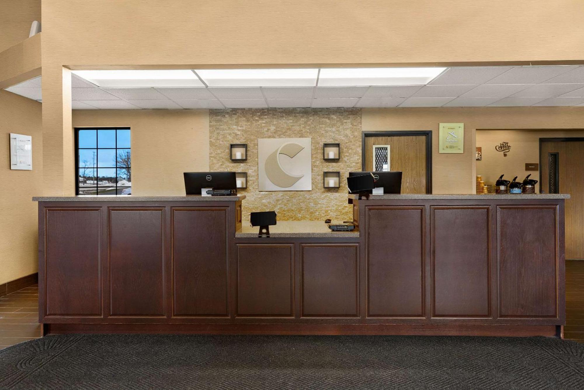Comfort Inn Ludington Near Us-10 Luaran gambar