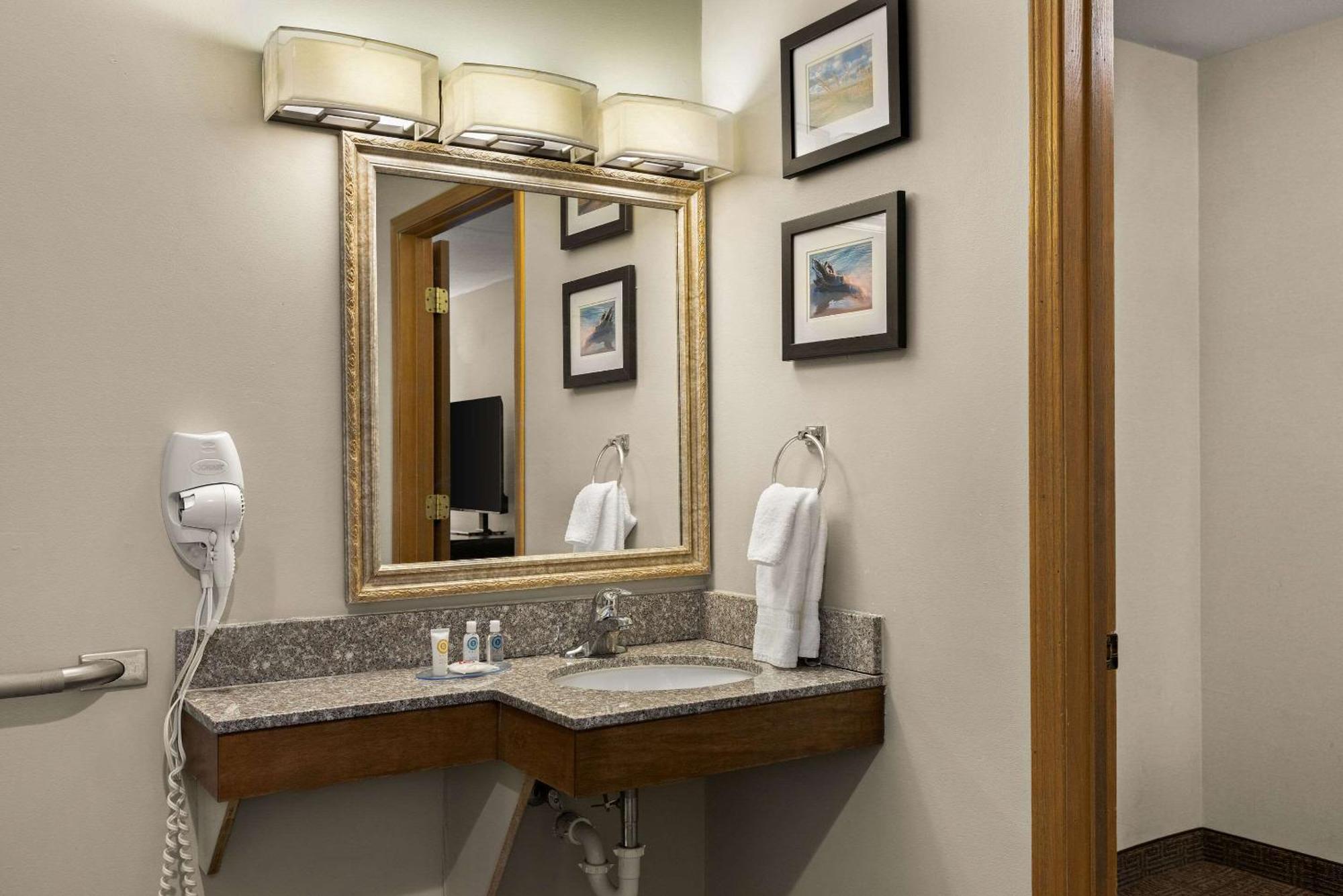 Comfort Inn Ludington Near Us-10 Luaran gambar