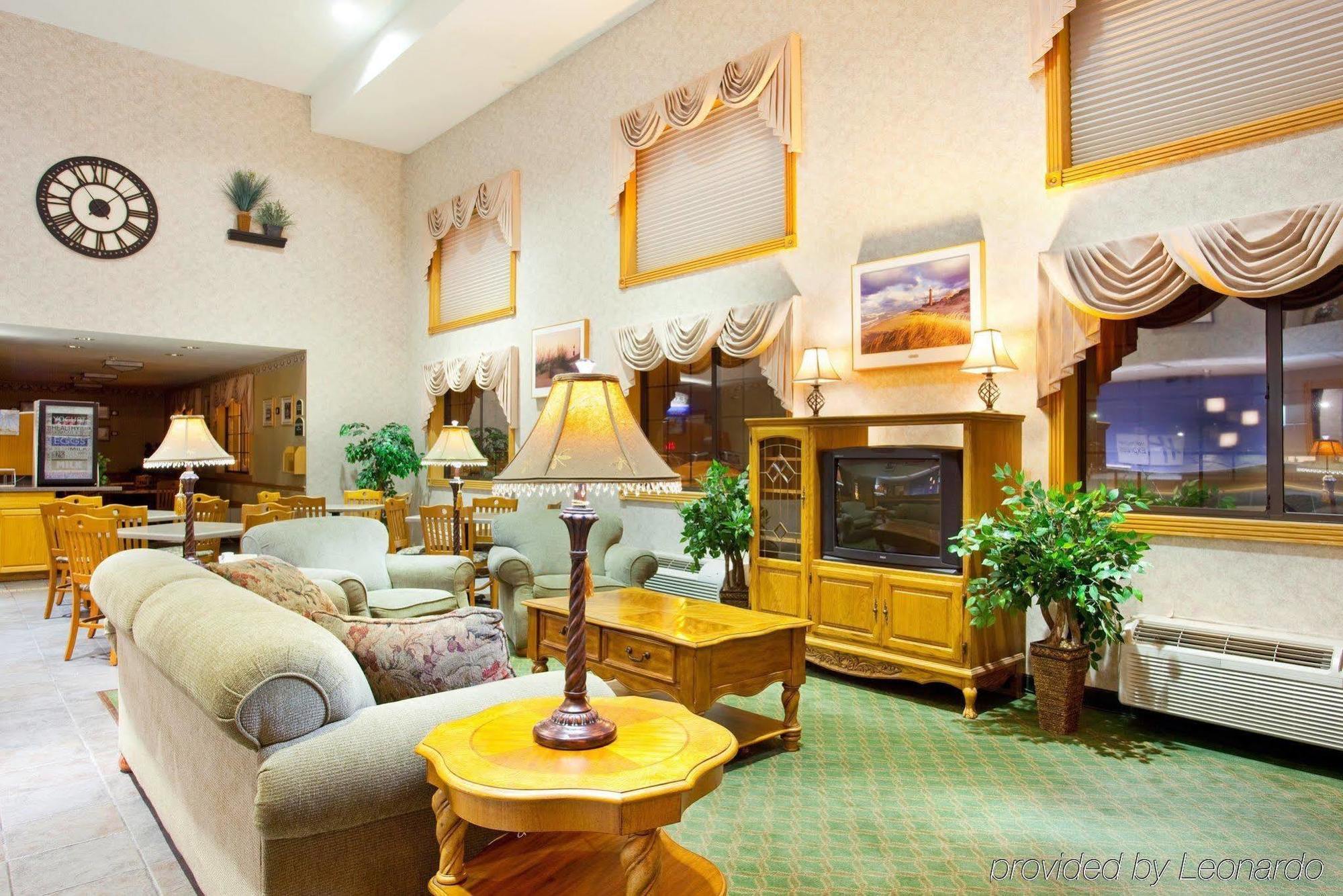 Comfort Inn Ludington Near Us-10 Luaran gambar
