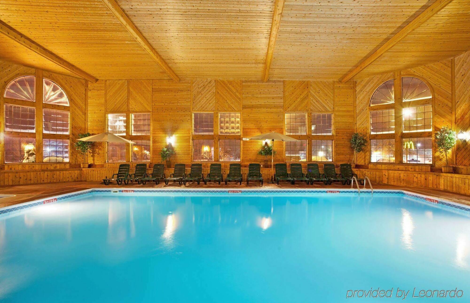 Comfort Inn Ludington Near Us-10 Luaran gambar
